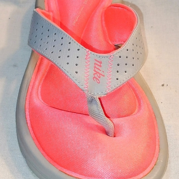 Nike Comfort Footbed Thong Flip Flops Sandals Women's Grey And Pink Size 6 - Picture 7 of 13
